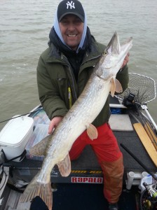 Årets första gädda landad! Fiskeguide Fiskeguidning www.fishguide.se