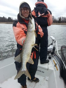 Gäddfiske från Silver Eaglen! Fiskeguidning med fiskeguide Mikael Puhakka www.fishguide.se