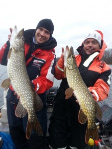 Gäddfiske från Quintrexbåten! Fiskeguidning med fiskeguide Mikael Puhakka www.fishguide.se