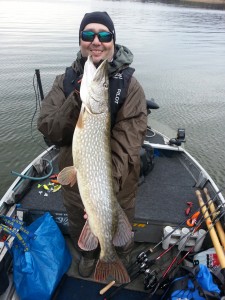 Gäddfiske i Silver Eaglebåten! Fiskeguidning med fiskeguide Mikael Puhakka www.fishguide.se