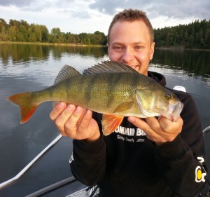 Henrik var mycket nöjd med storabborren..